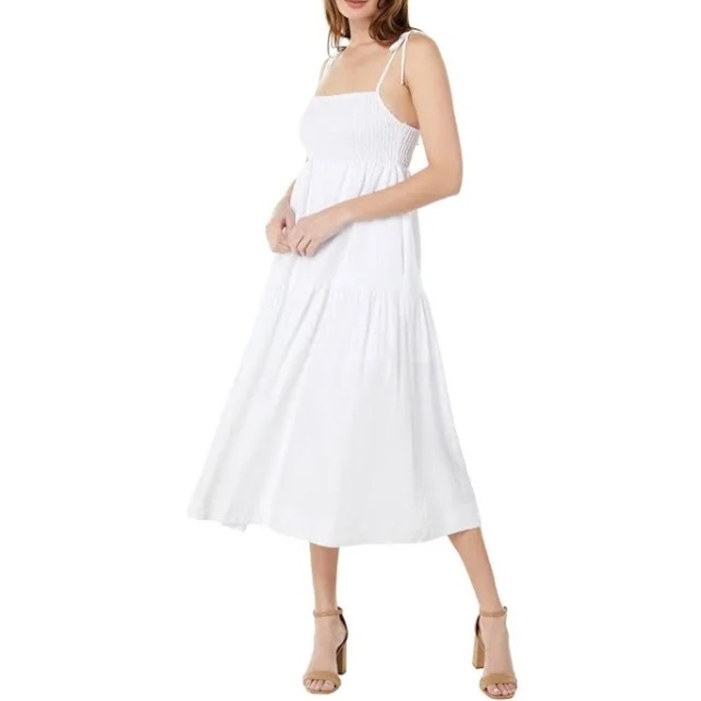 ASTR the Label White MIDI Dress in Large, smocked top, tie straps, and p…​​​​